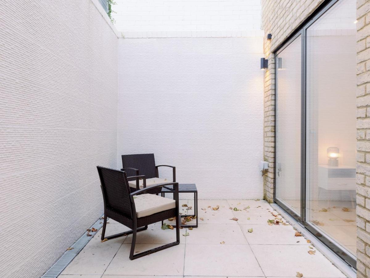 Case de vacanță Pass The Keys - Spacious Modern Flat With Garden, In South West Londra